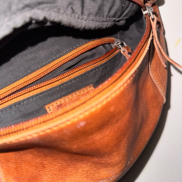 Leather crossbody - Picture 5 of 5